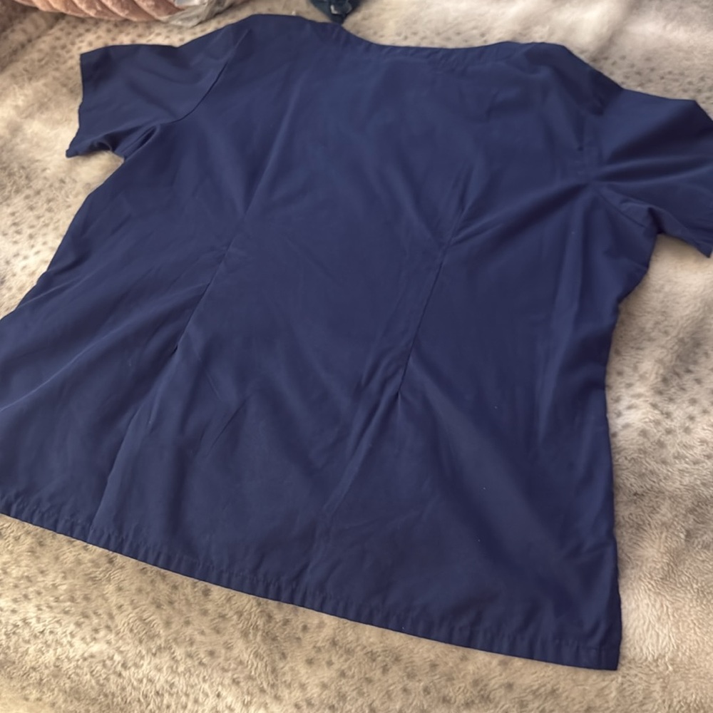 Buttersoft. Scrub top - Picture 3 of 3
